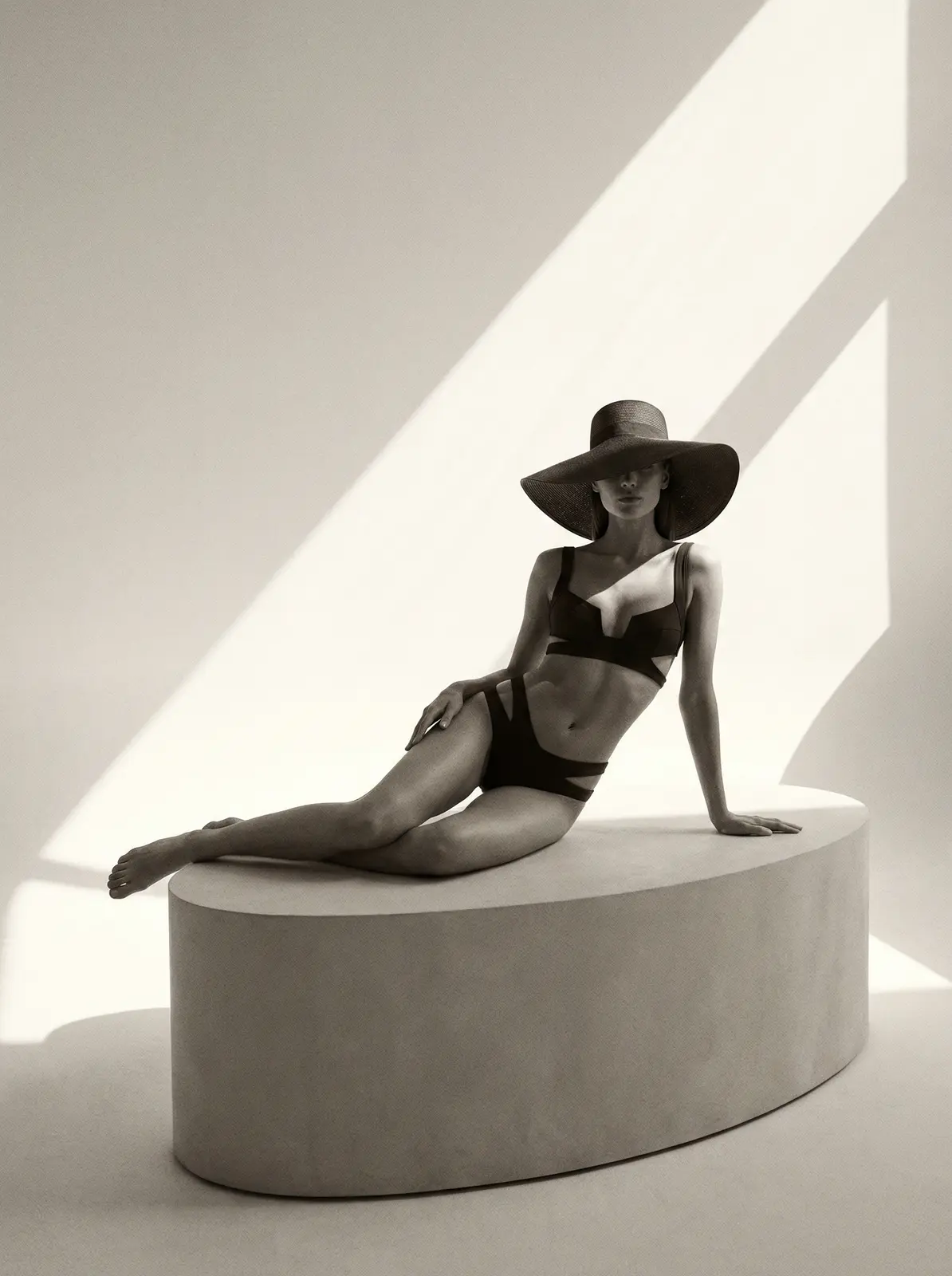 色情动漫 比基尼 设计师泳装艺术短视频